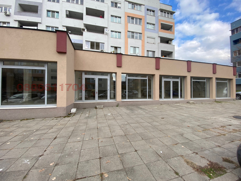 Дава под Наем МАГАЗИН в град Благоевград, Еленово 2 - 475 кв.м / 2 000 € » 3 911.66 лв.
