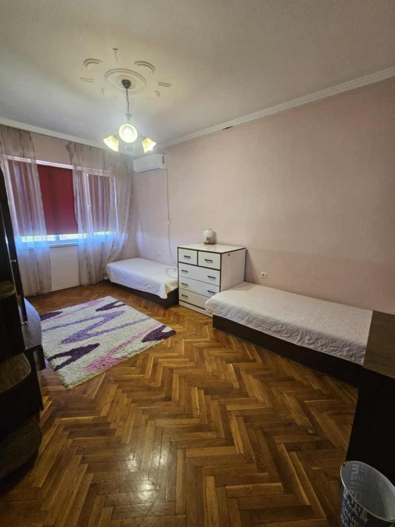 Til leje  3+ soveværelse Stara Zagora , Ayazmoto , 115 kvm | 90162217 - billede [3]