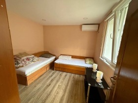 Maison Tsentar, Sofia 4