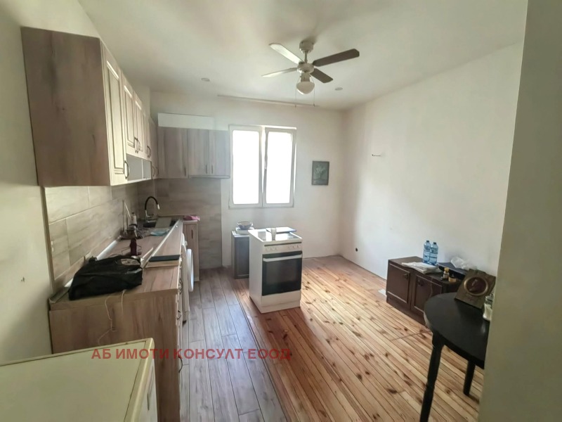 Дава под наем 3-СТАЕН, гр. София, Докторски паметник, снимка 4 - Апартаменти - 52834494