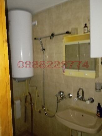 Дава под наем КЪЩА, с. Рибарица, област Ловеч, снимка 8 - Къщи - 53220563