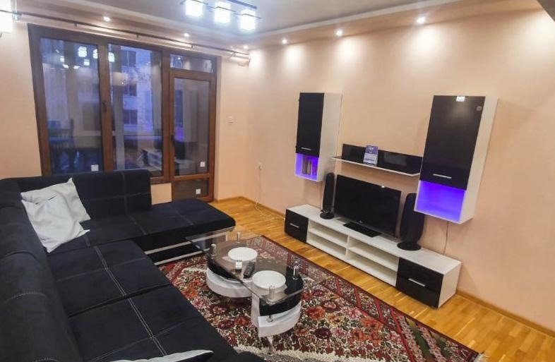 For Rent  1 bedroom Plovdiv , Tsentar , 88 sq.m | 32376068