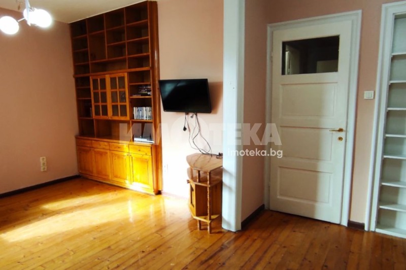 Дава под наем 2-СТАЕН, гр. София, Център, снимка 8 - Апартаменти - 53148387