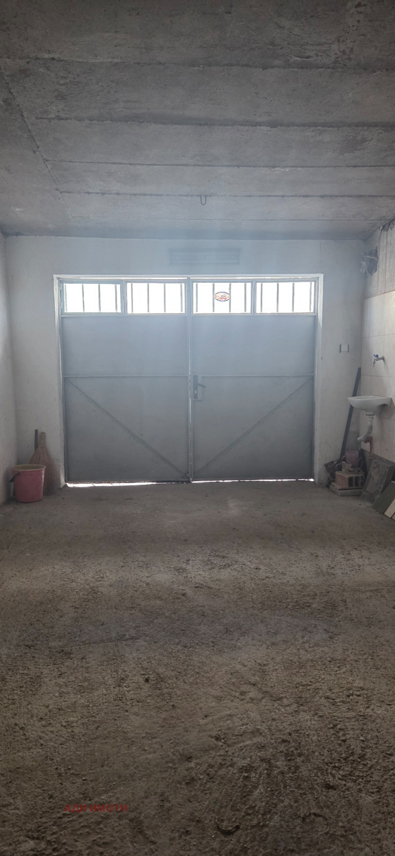 Дава под наем ГАРАЖ, ПАРКОМЯСТО, гр. Карлово, област Пловдив, снимка 3 - Гаражи и паркоместа - 52969749