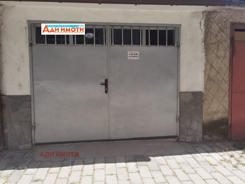 Дава под наем ГАРАЖ, ПАРКОМЯСТО, гр. Карлово, област Пловдив