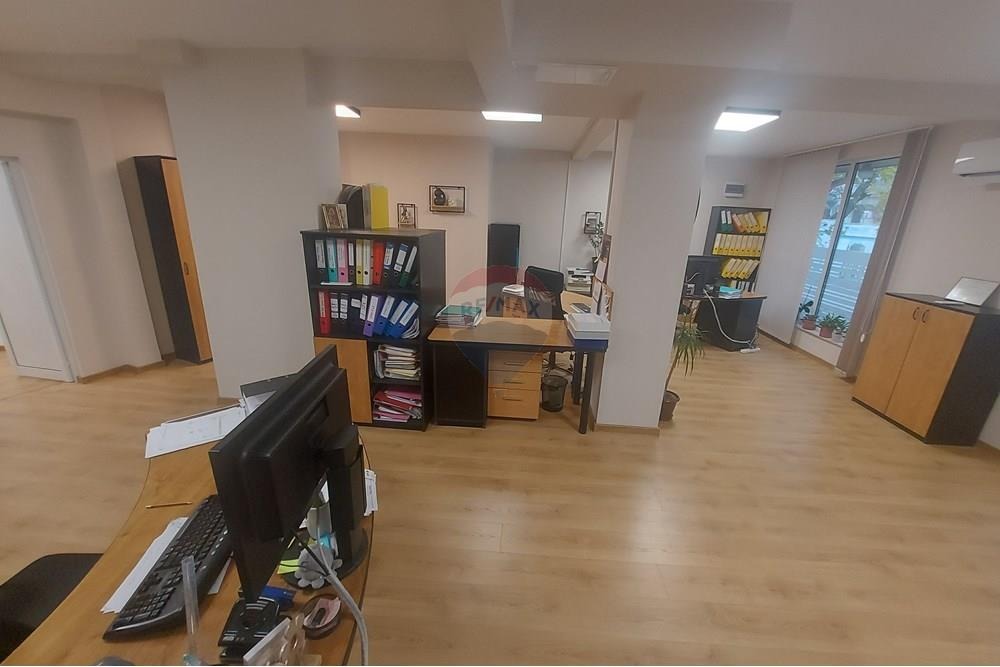 Дава под наем ОФИС, гр. Варна, ЖП Гара, снимка 13 - Офиси - 53887889