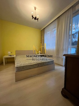 1 slaapkamer Vazrazjdane, Burgas 1