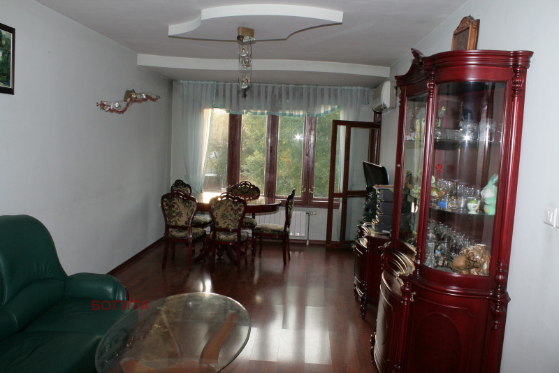 A louer  1 chambre Stara Zagora , Tsentar , 77 m² | 74813758 - image [2]