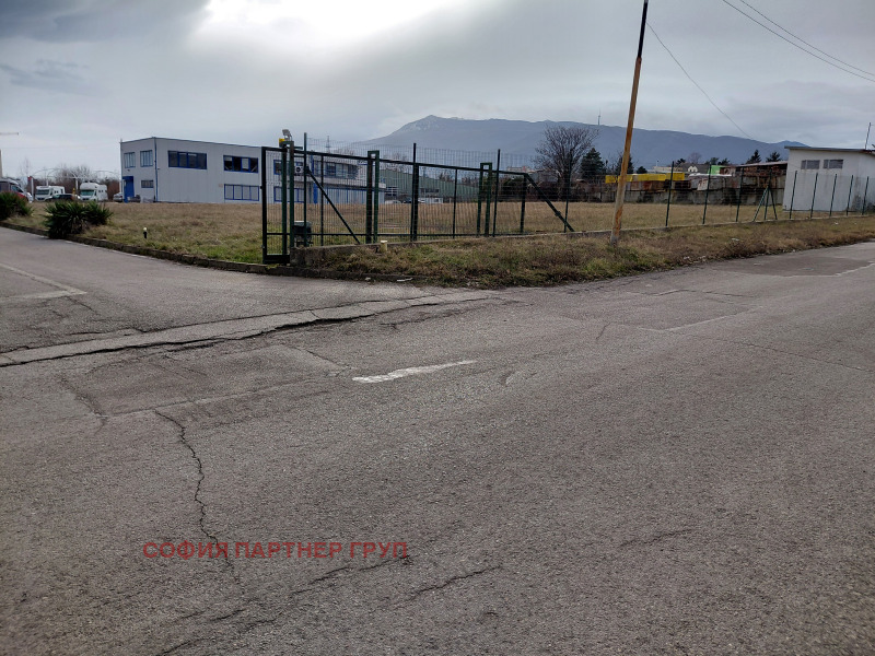 Дава под наем МЯСТО, гр. София, Суходол