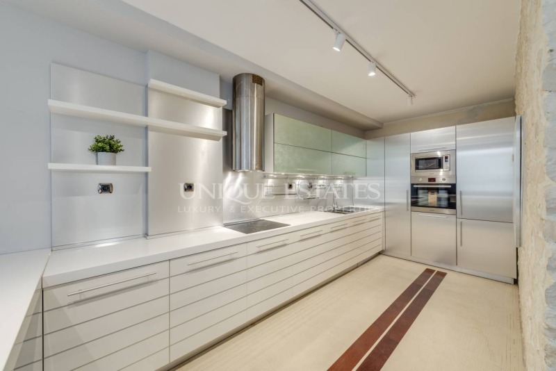 For Rent  3 bedroom Sofia , Iztok , 167 sq.m | 56716998