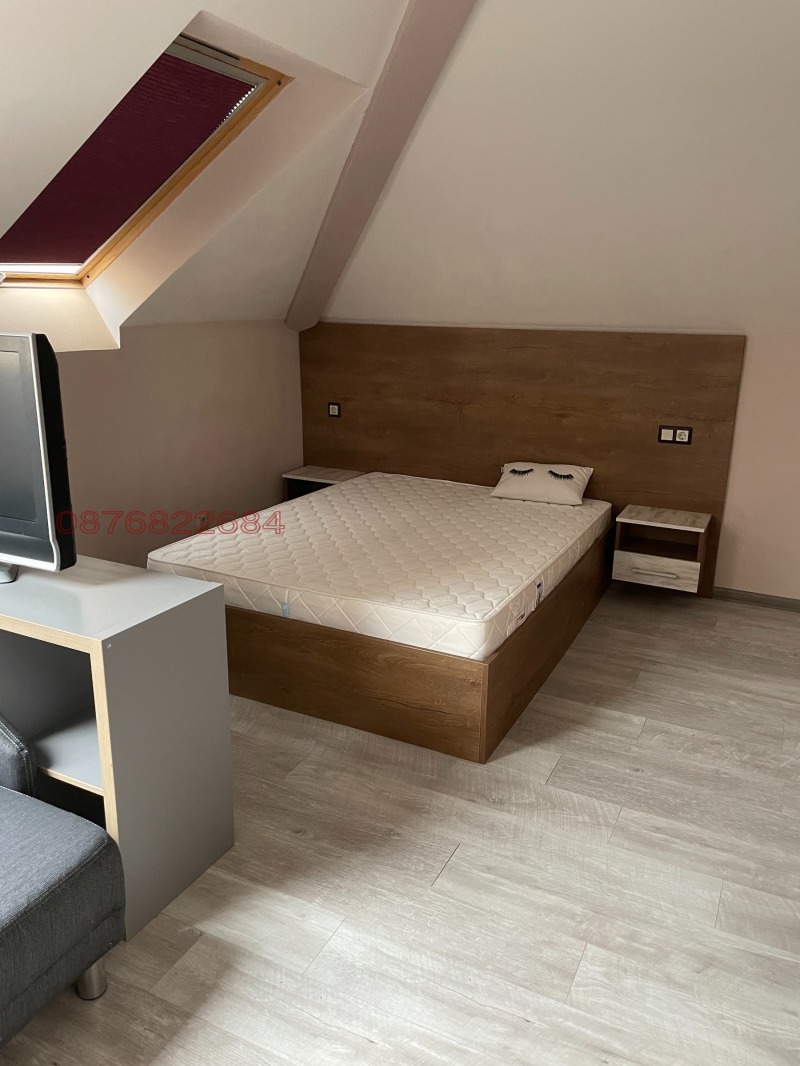 Дава под наем АТЕЛИЕ, ТАВАН, гр. София, Сухата река, снимка 2 - Апартаменти - 53032253