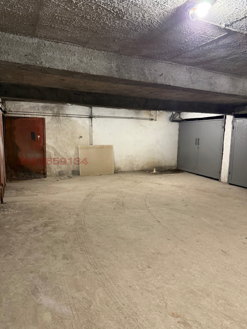 A louer  Garage Sofia , Lozenets , 24 m² | 38715764