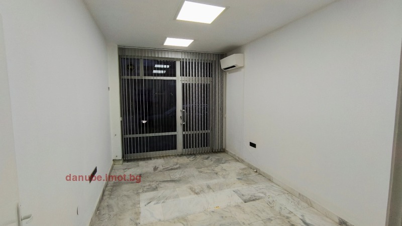 Kiralık  Mağaza Ruse , Centar , 25 metrekare | 12408854