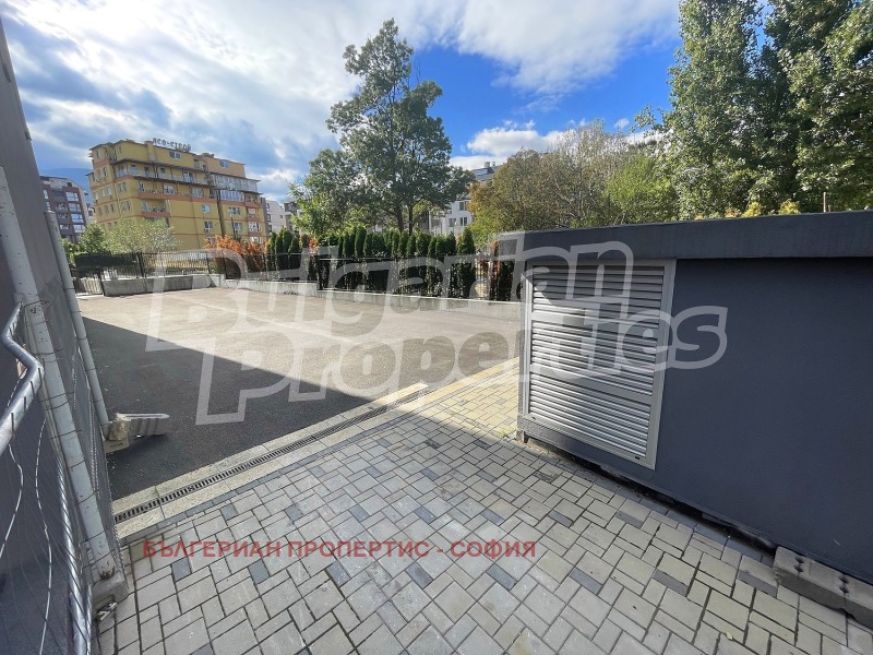 Дава под наем ГАРАЖ, ПАРКОМЯСТО, гр. София, Манастирски ливади, снимка 14 - Гаражи и паркоместа - 53122576