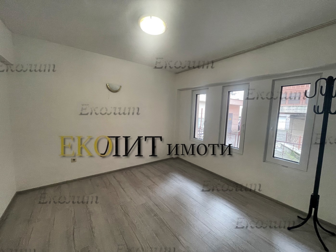 Дава под наем ОФИС, гр. София, Хладилника, снимка 4 - Офиси - 53823828