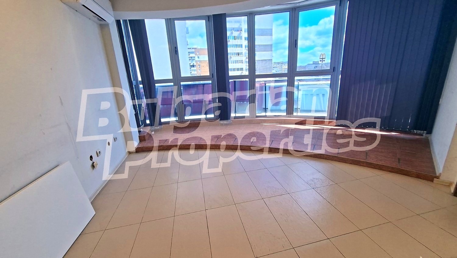 Дава под наем ОФИС, гр. Варна, Център