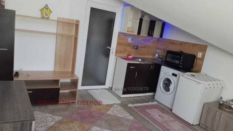 Издаје се  Студио Шумен , Центар , 42 м2 | 22589502