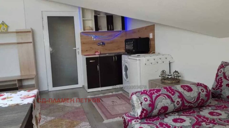 Издаје се  Студио Шумен , Центар , 42 м2 | 22589502 - слика [2]