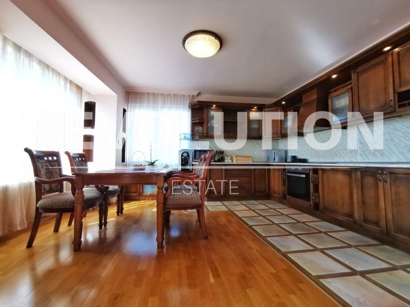 A louer  2 chambres Varna , Gratska mahala , 110 m² | 34013644