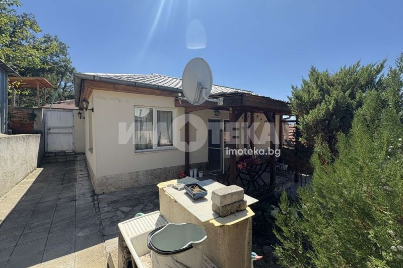Do wynajęcia  Piętro domu Plowdiw , Mladeżki Chalm , 48 mkw | 64931365 - obraz [11]