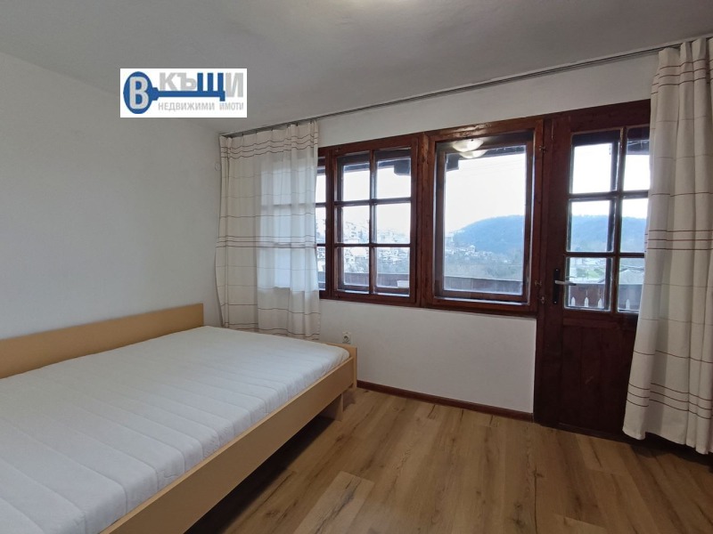 Дава под наем КЪЩА, гр. Велико Търново, Стара част, снимка 8 - Къщи - 53022521