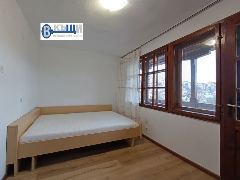 Дава под наем КЪЩА, гр. Велико Търново, Стара част, снимка 9 - Къщи - 53022521