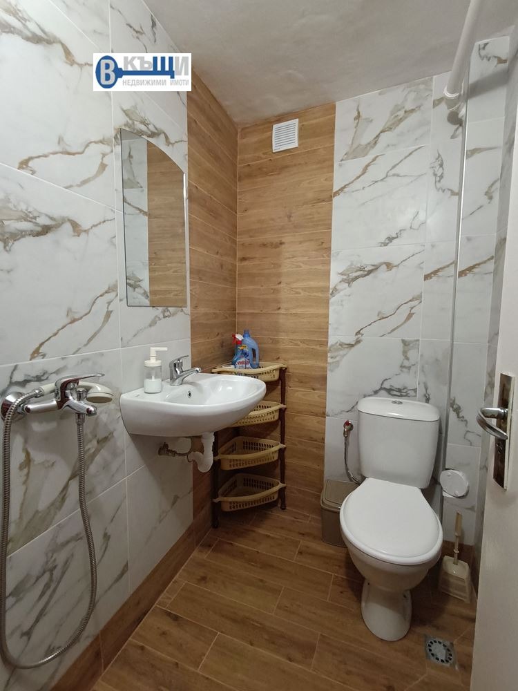 Дава под наем КЪЩА, гр. Велико Търново, Стара част, снимка 12 - Къщи - 53022521