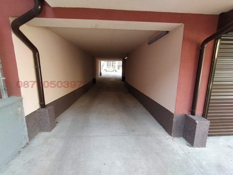 Дава под наем ГАРАЖ, ПАРКОМЯСТО, гр. София, Център, снимка 7 - Гаражи и паркоместа - 53069048