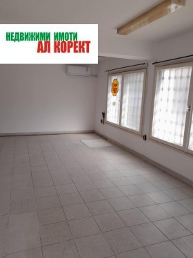 Kancelář Asparuchovo, Varna 1