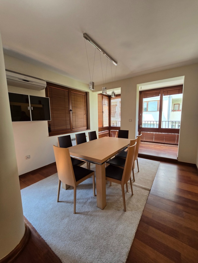 Da affittare  2 camere da letto Sofia , Geo Milev , 110 mq | 49918892