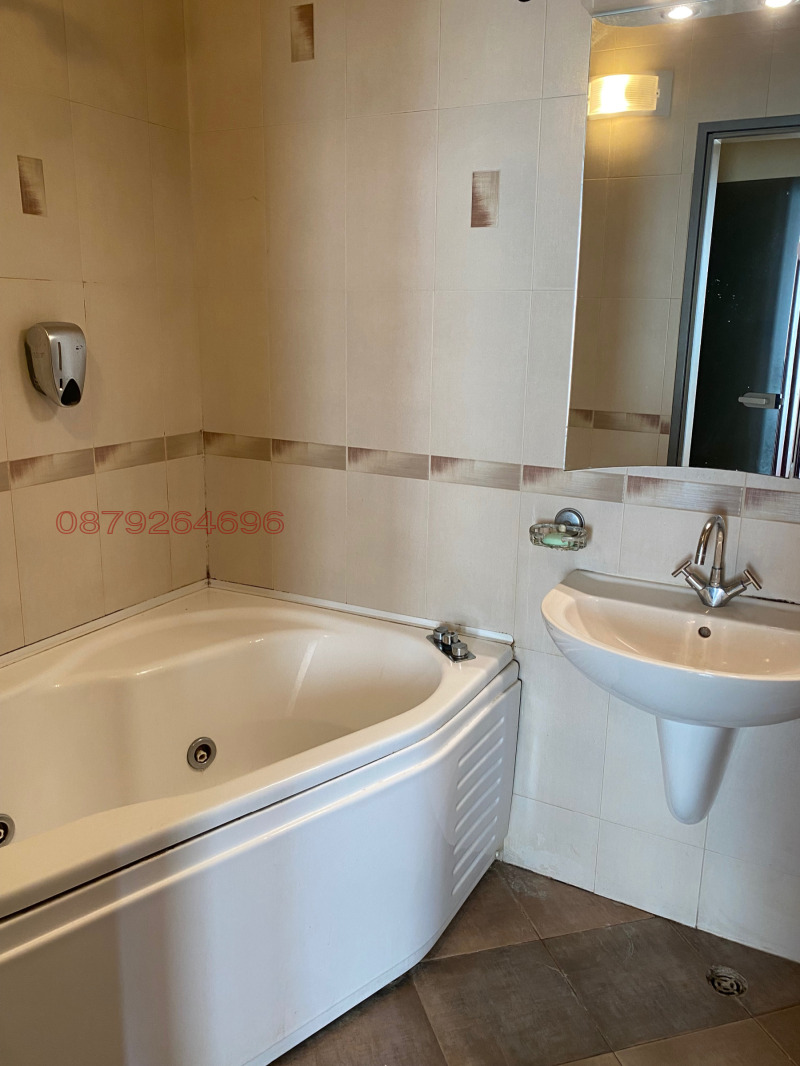 Дава под наем 3-СТАЕН, гр. Плевен, Идеален център, снимка 2 - Апартаменти - 53273588