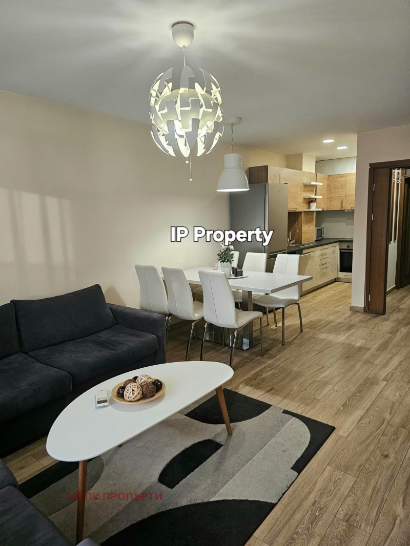 Дава под наем МНОГОСТАЕН, гр. София, Център