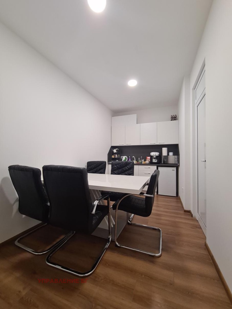 K pronájmu  Prodejna Sofia , Krasno selo , 350 m2 | 52199486 - obraz [15]
