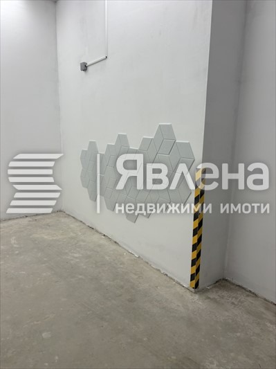 Дава под наем ГАРАЖ, ПАРКОМЯСТО, гр. Пловдив, Кършияка, снимка 2 - Гаражи и паркоместа - 54706229