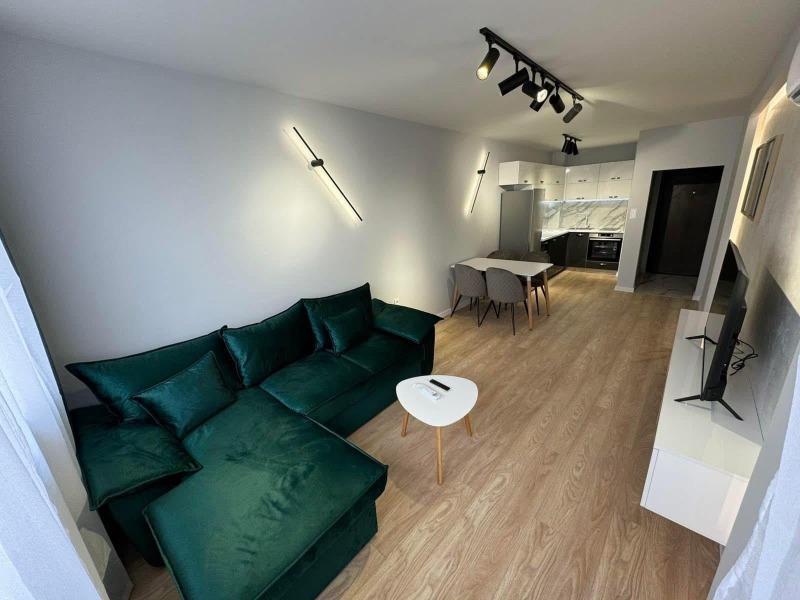 Da affittare  1 camera da letto Plovdiv , Iugen , 70 mq | 28863330