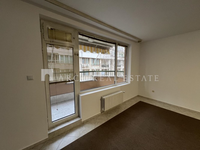 Дава под наем 3-СТАЕН, гр. София, Лозенец, снимка 6 - Апартаменти - 52719293