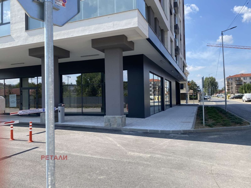 Vuokrattavana  Myymälä Plovdiv , Hristo Smirnenski , 425 neliömetriä | 84215530 - kuva [2]