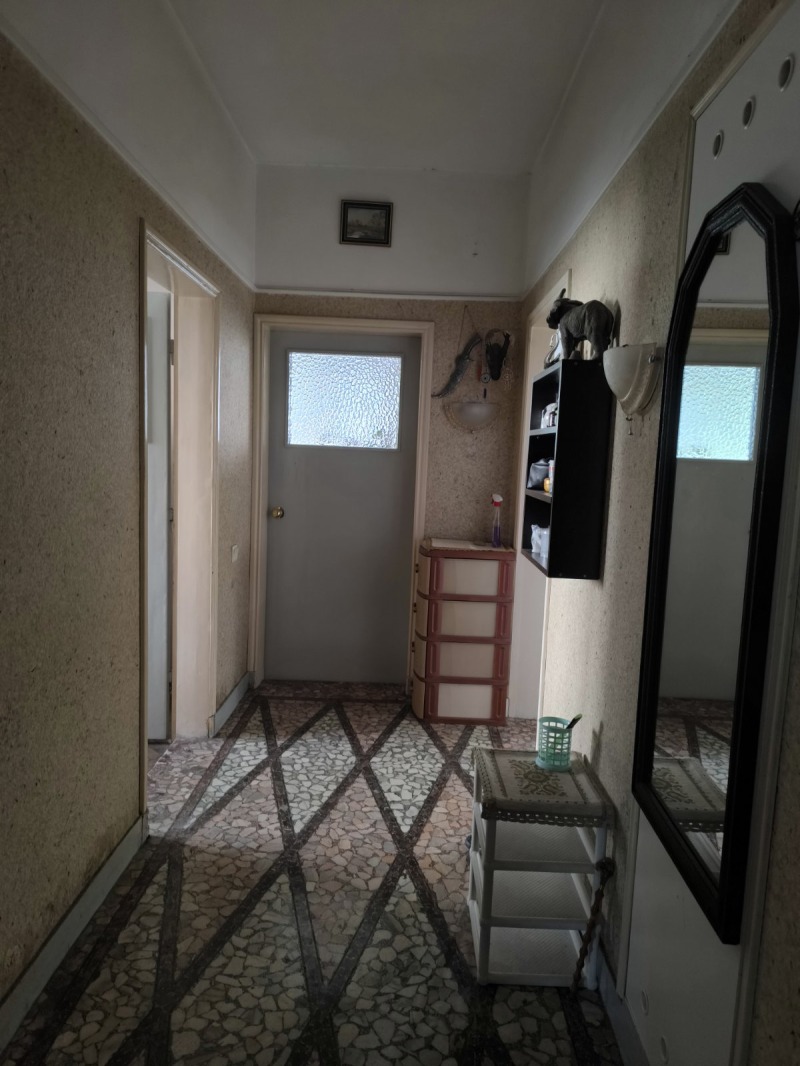 Дава под наем  Етаж от къща град Варна , Левски 1 , 100 кв.м | 34760181 - изображение [12]