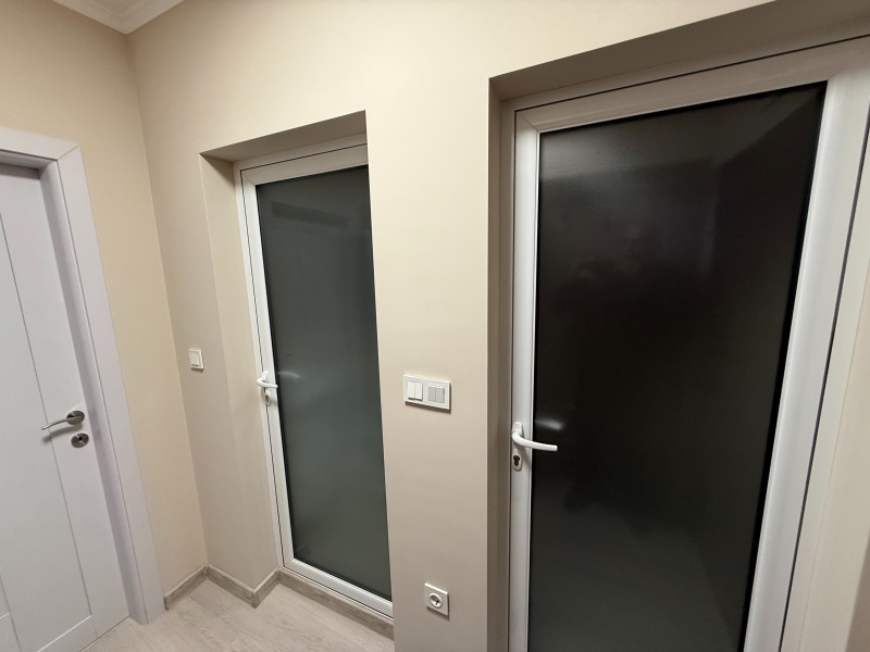 Дава под наем 2-СТАЕН, гр. Търговище, Вароша, снимка 16 - Апартаменти - 53455001