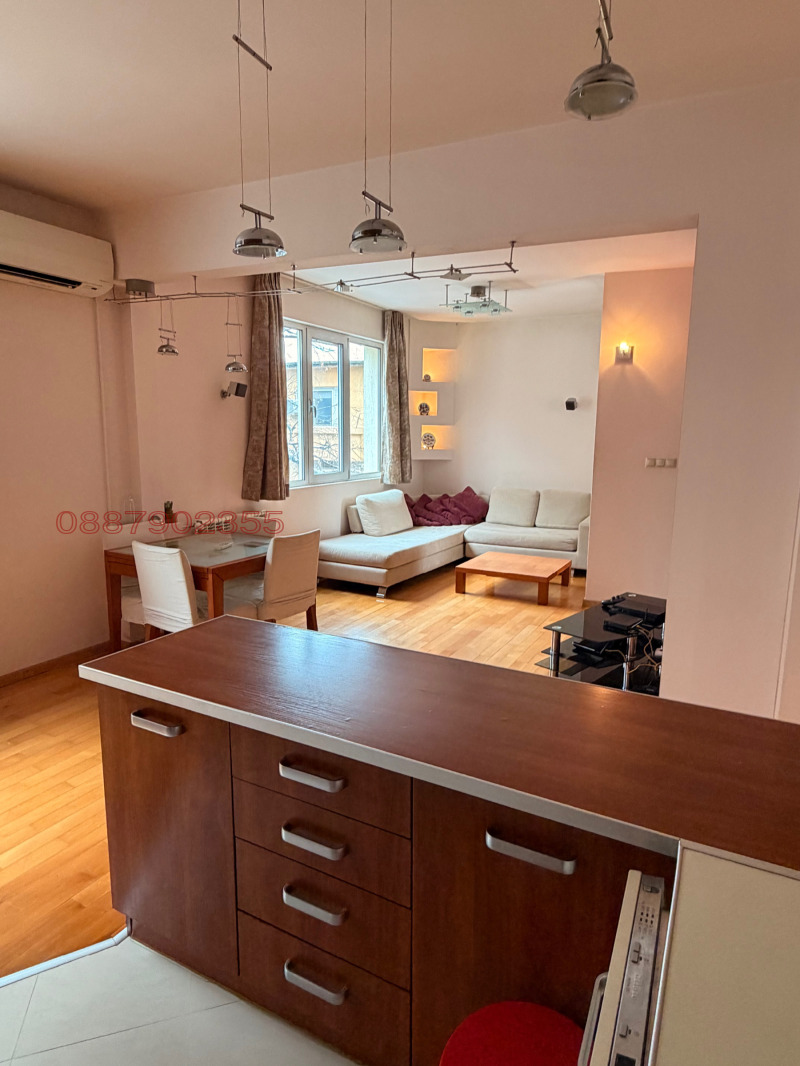 Дава под Наем 3-СТАЕН в град София, Център - 70 кв.м / 850 € » 1 662.46 лв.