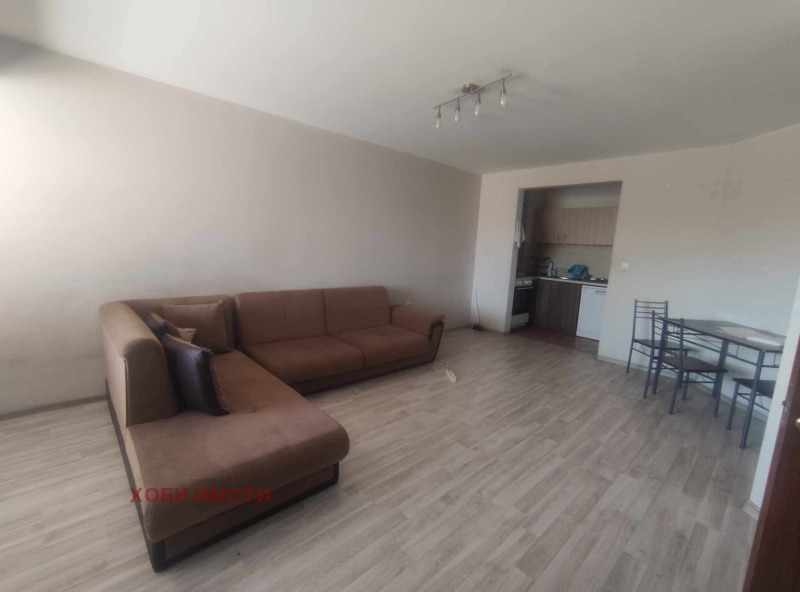 Дава под нем  3-стаен, град Пловдив, Каменица 1 •  500 EUR • ID 27926330 — holmes.bg - [1] 