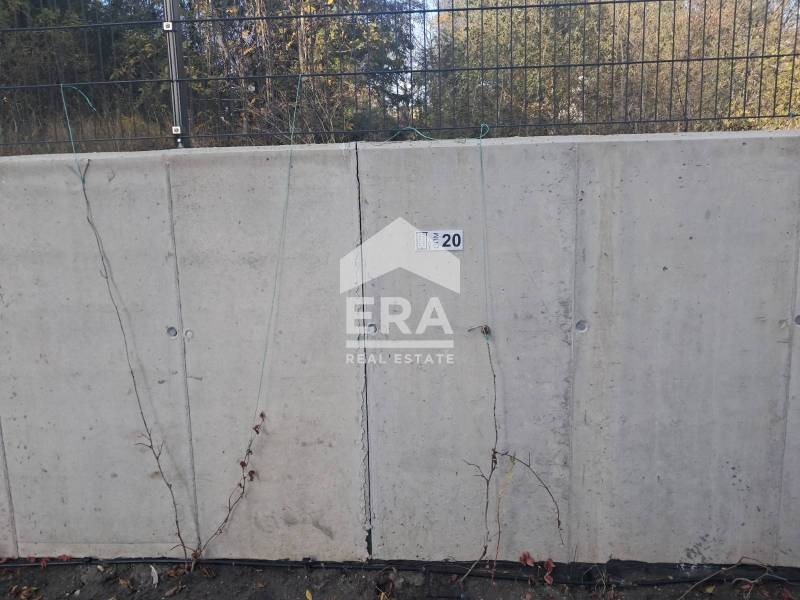 Дава под наем ГАРАЖ, ПАРКОМЯСТО, гр. Варна, Възраждане 1, снимка 4 - Гаражи и паркоместа - 52155553