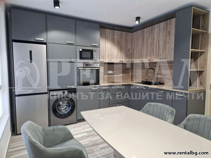 Дава под Наем 3-СТАЕН в град Пловдив, Кършияка - 90 кв.м / 750 € » 1 466.87 лв., РЕНТАЛ 2000