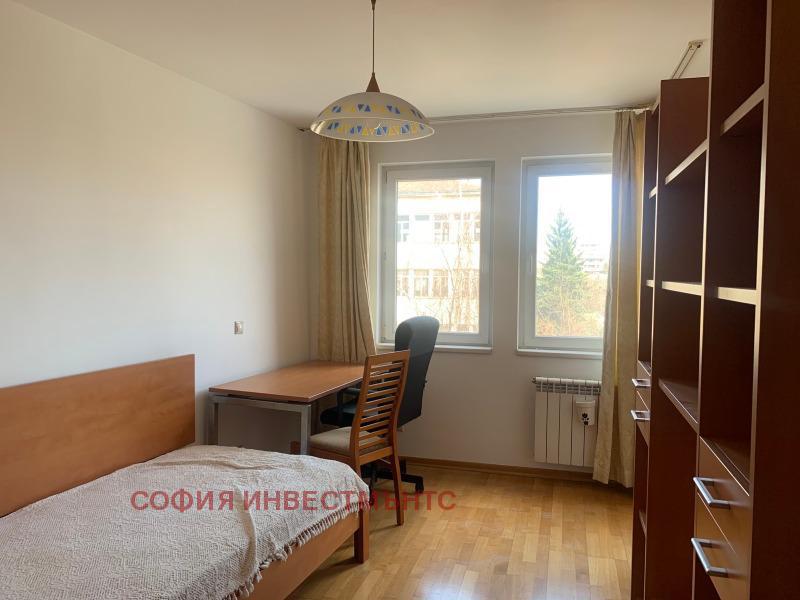 Дава под наем 4-СТАЕН, гр. София, Бъкстон, снимка 15 - Апартаменти - 53774899