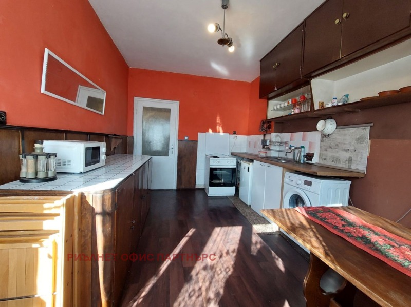 Дава под наем 3-СТАЕН, гр. София, Център, снимка 4 - Апартаменти - 52452747