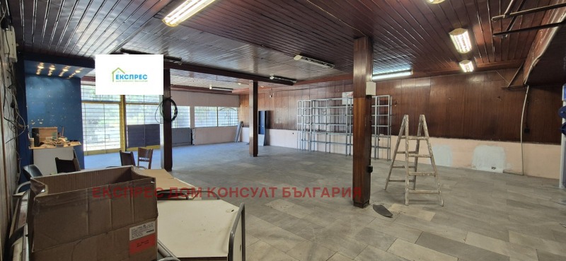 En renta  Comercio Sofia , Lyulin 8 , 340 metros cuadrados | 24240344