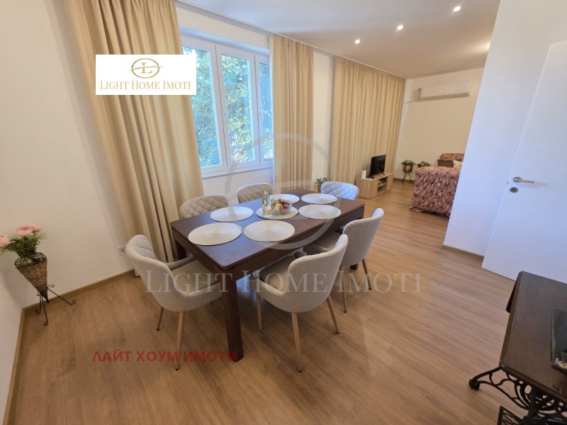 Zu vermieten  2 Schlafzimmer Plowdiw , Zentar , 102 qm | 39623246