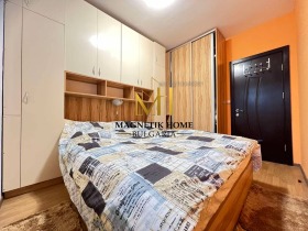 1 quarto Lazur, Burgas 6