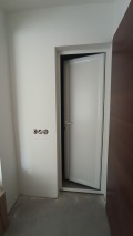 Под наем ОФИС, град Благоевград, Идеален център • 800 € / 1564.66 лв. • 97025094 5