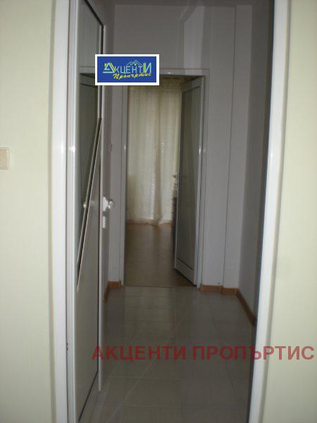 Дава под наем 3-СТАЕН, гр. Велико Търново, Колю Фичето, снимка 9 - Апартаменти - 52232830